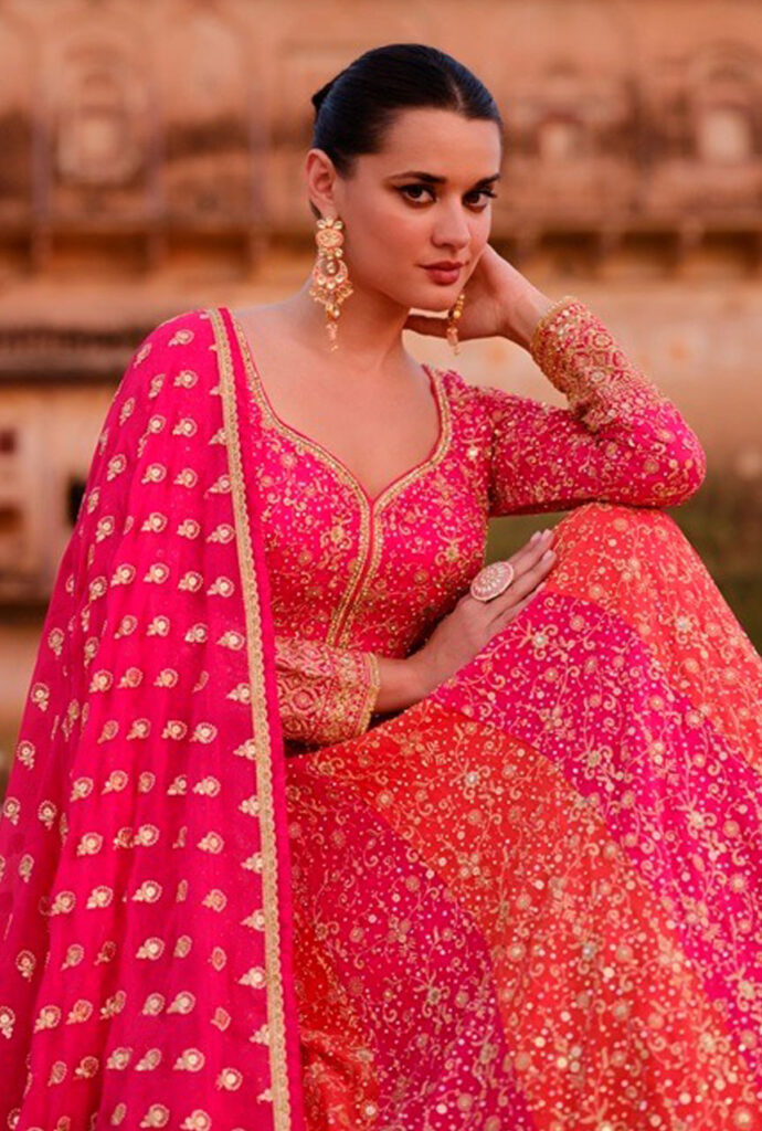 Cerise-Pink-Two-Tone-Gold-Zari-Embroidery-and--Stonework-Anarkali--Gown---SM-pic-2